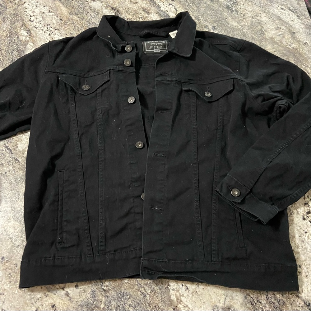 Signature Levis black denim jacket